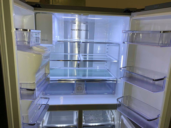 Samsung Counter Depth Family hub 4 flex door refrigerator In stainless steel - New 4 Less Appliances