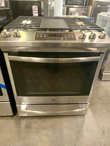 GE Slide-in Gas stove in stainless steel - New 4 Less Appliances