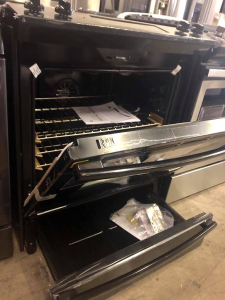 GE Slide-In Electric Stove with convection oven - New 4 Less Appliances